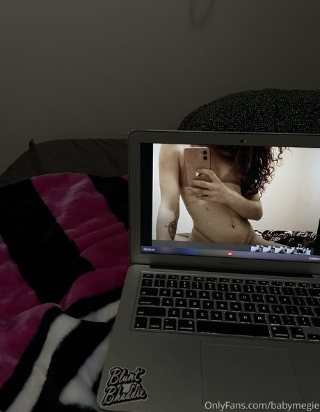 Babymegie naked star gallery