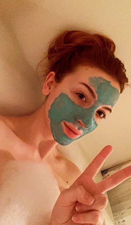 Novaleesi sex star images