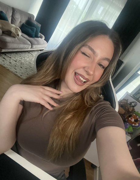 Troubleinc star nude gallery