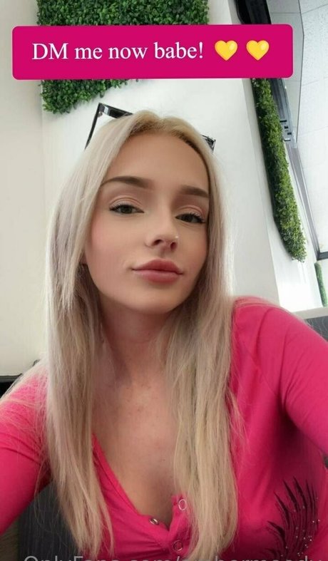 Ambermooody beautiful pornstar pic