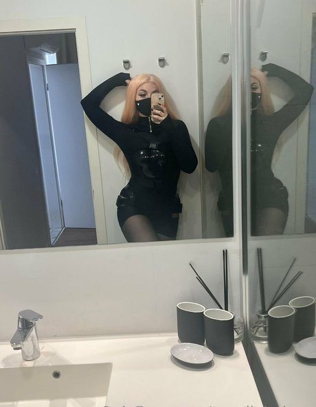 Aurelia Baker pornstar exclusive img