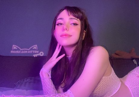 Kittew art star photo