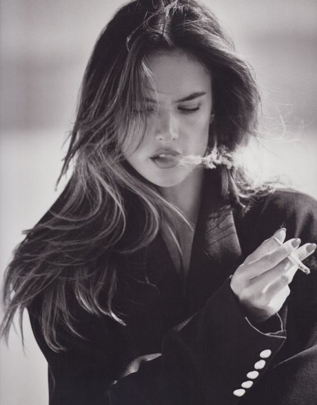 Alessandra Ambrosio model beautiful photos