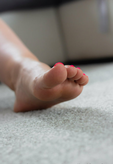 cavalierifeetfree hd actress img