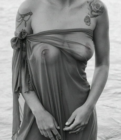 Miss lady bug model nude pic