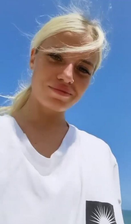 Veta George Models nice star img