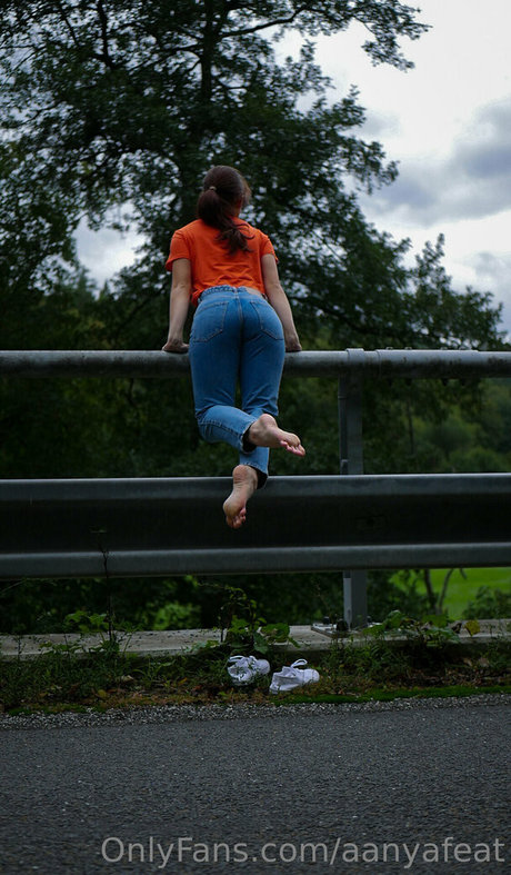 aanyafeat model best pics