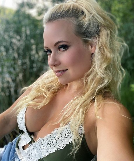 mom son onlyfans porn pic