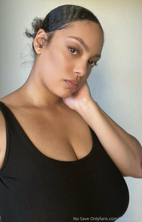 famousaria art star images