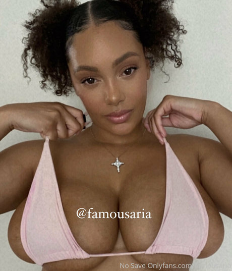 famousaria pornstar pretty gallery