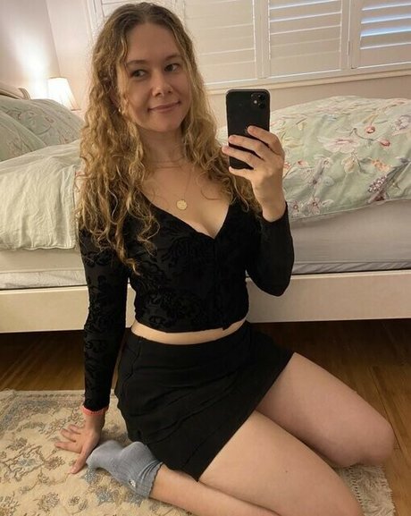 RoxyTall top actress galleries