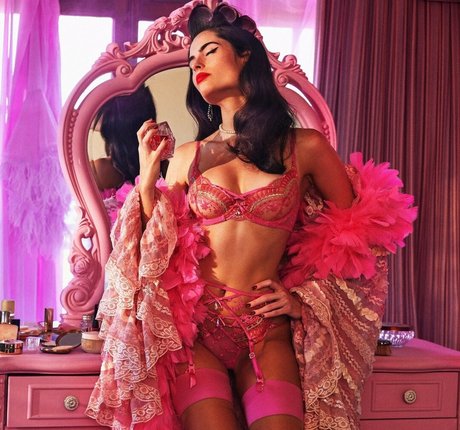 Renee Murden model gallery