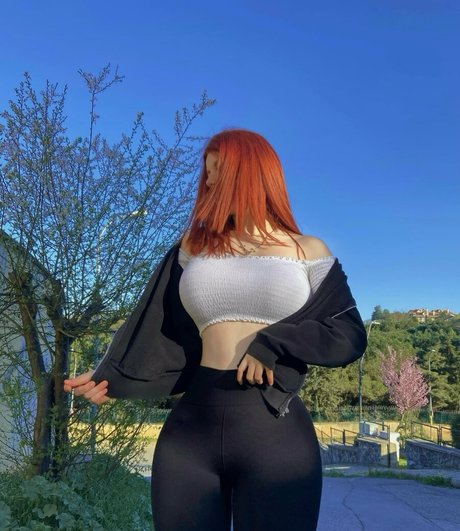 fraoula hot star image