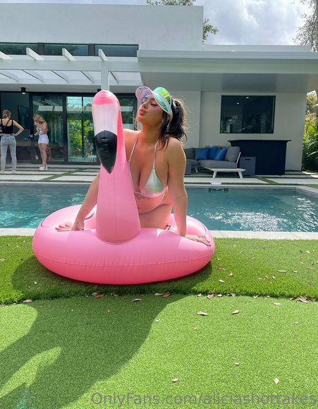 aliciashottakes nude star galleries
