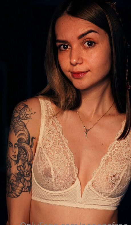 oooopsfree naked actress image