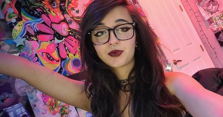 Emostonergorl pornstar pretty img