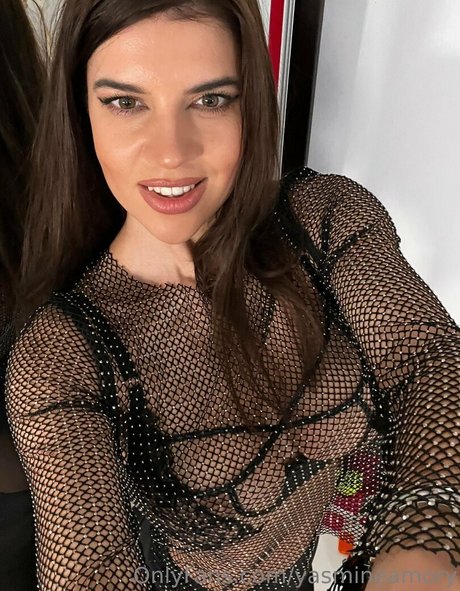 yasmineamory high quality actress photos