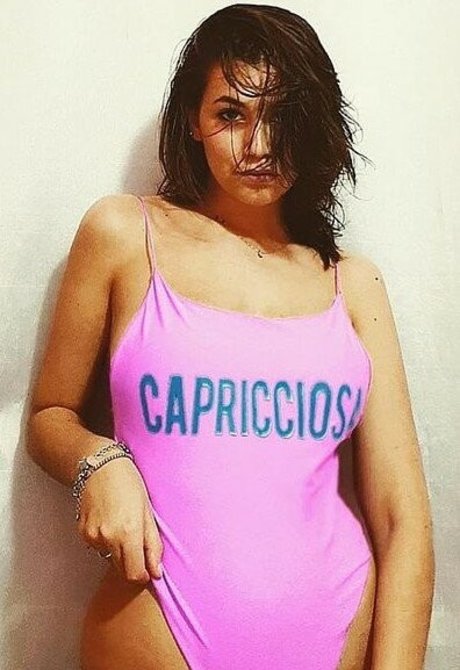 Deborah Neri model naked picture