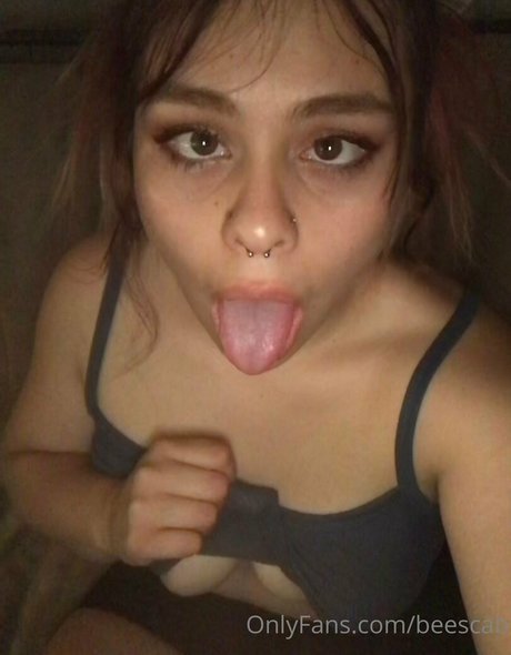 scabbee nudes model img
