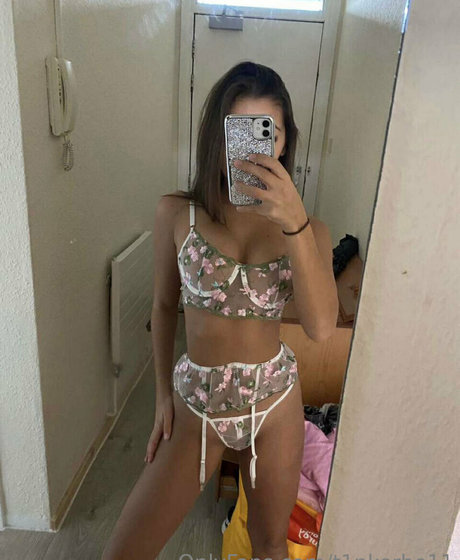 tinkerbell230 free actress images