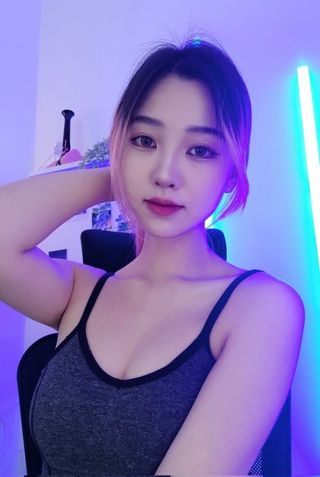 dear chuu pornstar beautiful pic