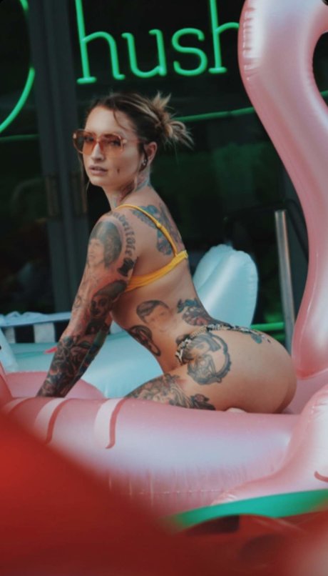 Vany Vicious sex model gallery