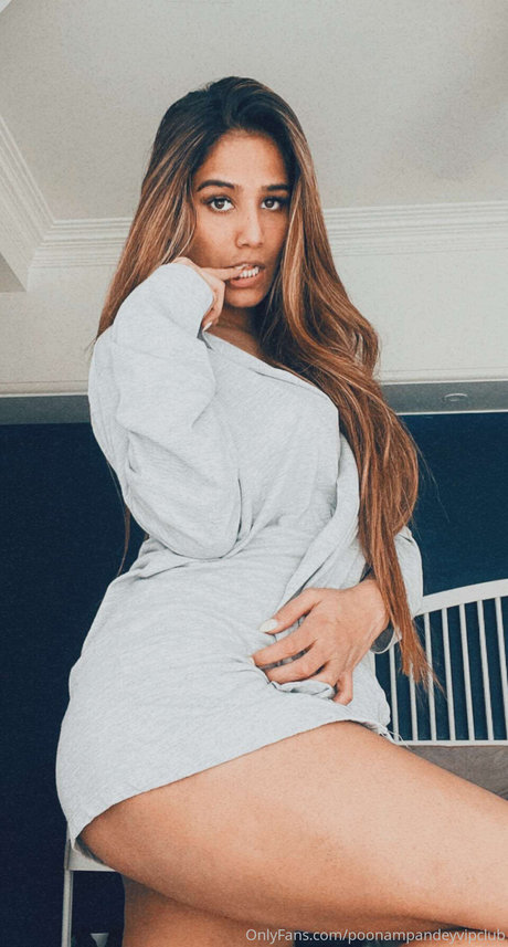 Poonam Pandey top model archive