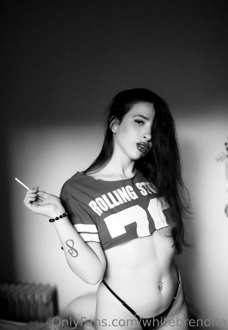 Whitebrendita star adult image