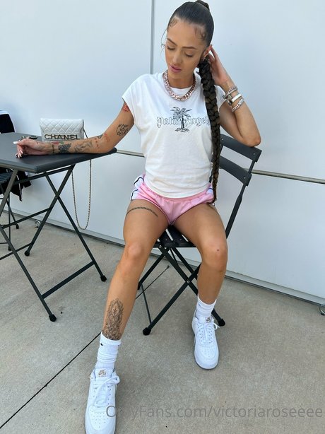Woah Vicky star high quality photos