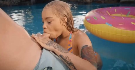 Advoree perfect model picture