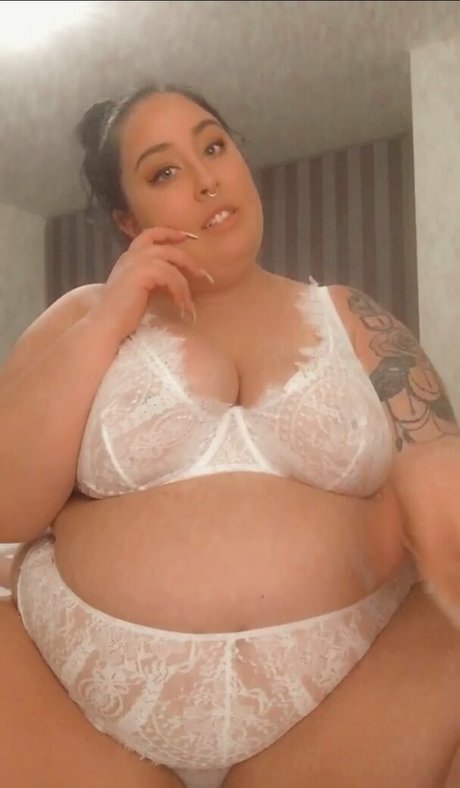 aprilfoxx hot model picture