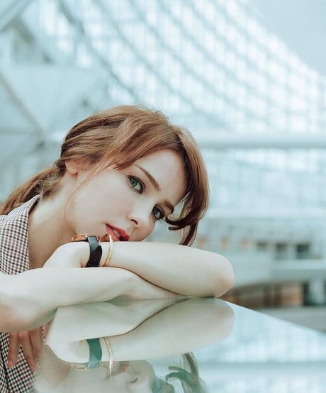 Stefanie Joosten thumbnail