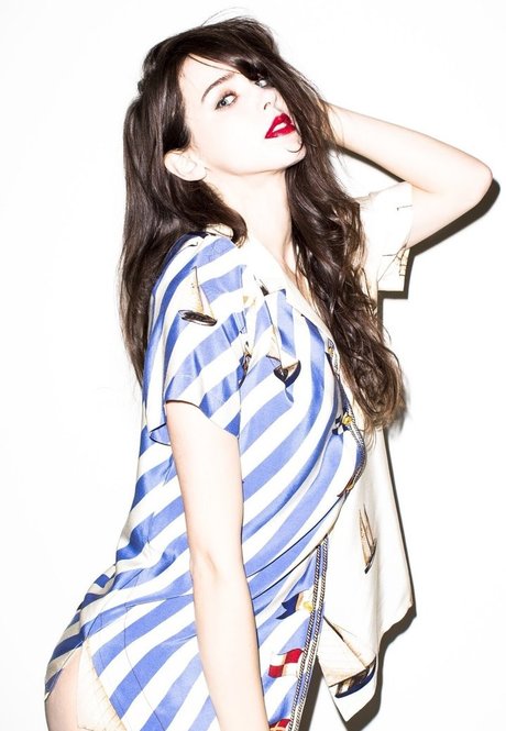 Stefanie Joosten erotic model images