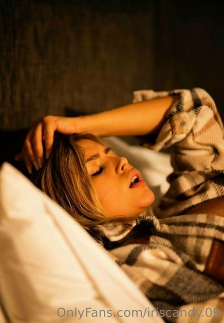 iriscandy 09 naked star pic