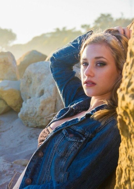 Lili Reinhart hot model gallery