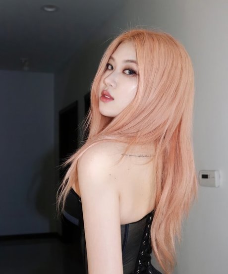 Allissa Shin beautiful model archive