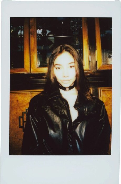 Desiree Flores naked actress image