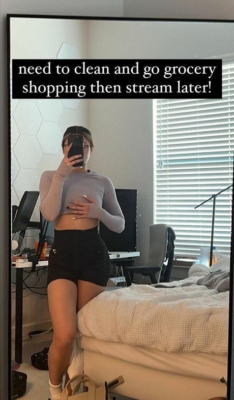 Leoniemontybtw star art pic
