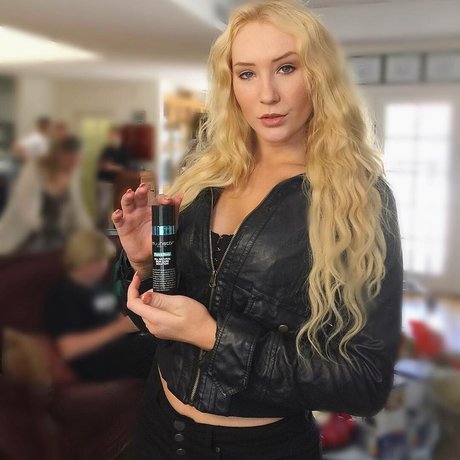 Nikkita Lyons exclusive model img