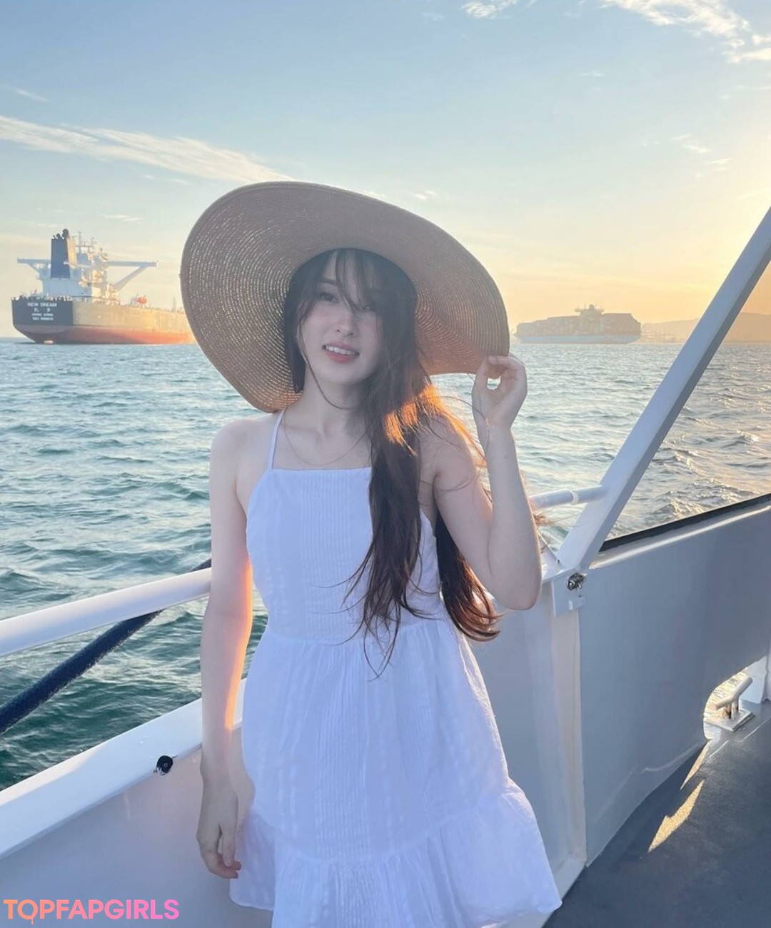 busty brunette onlyfans sexy xxx archive