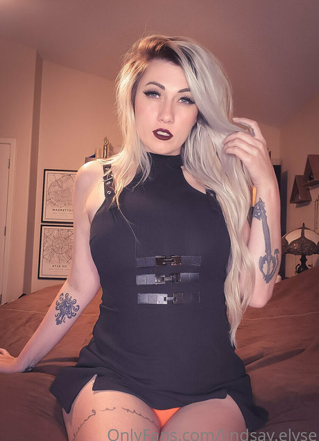 Lindsay Elyse nude actress pics