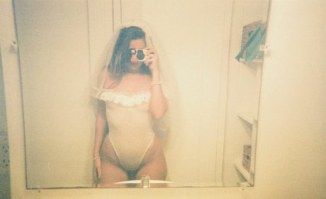 Veronica Desjardins pretty star pictures