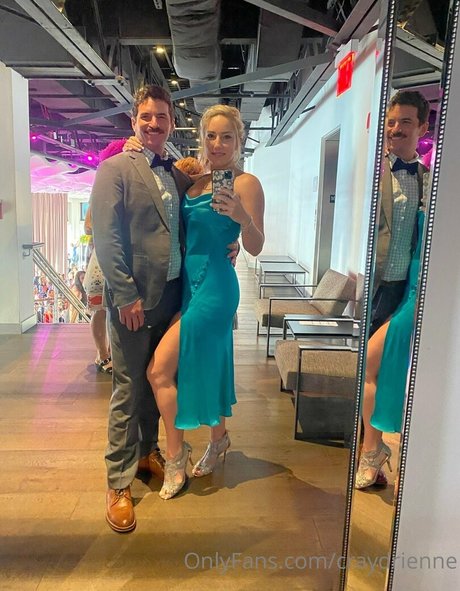 craydrienne nude actress pics