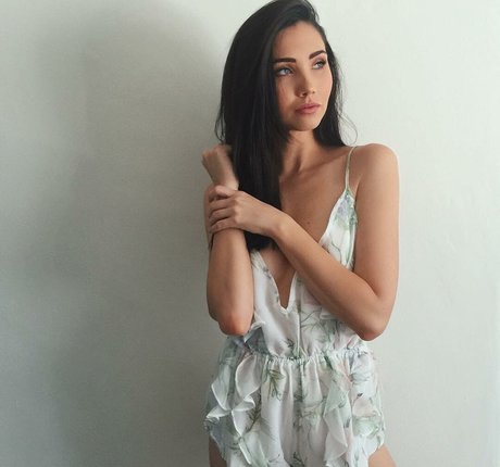 Jessica Green star art galleries