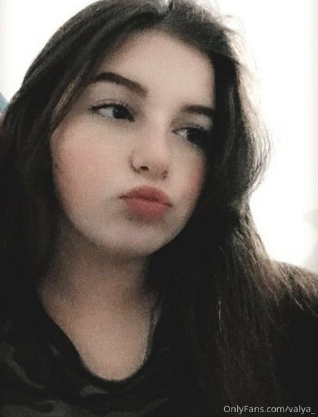 valya_ model free gallery