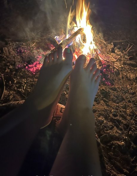 wifeyassandfeet model nude archive