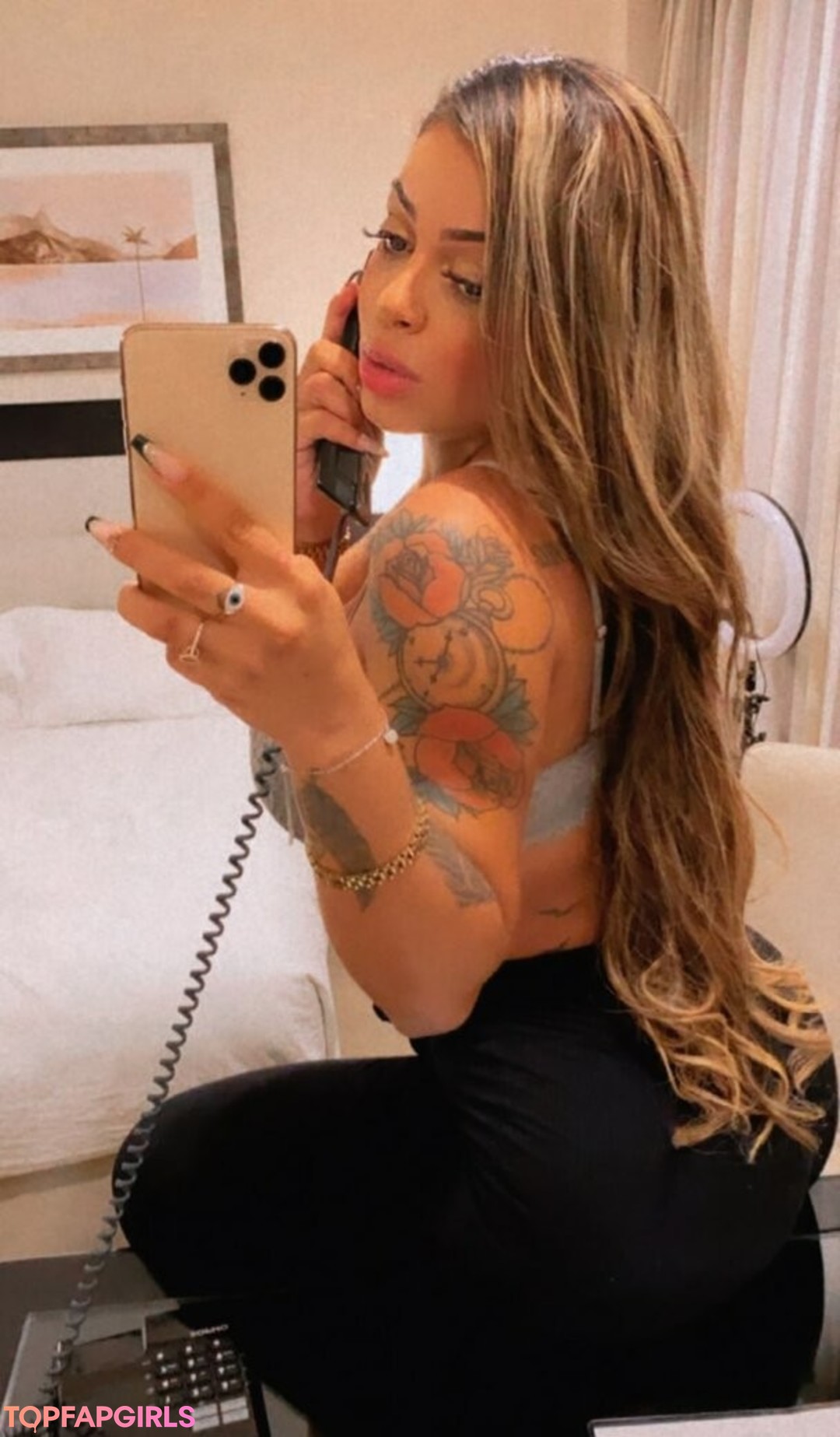 Stephanie Silveira star hot pics