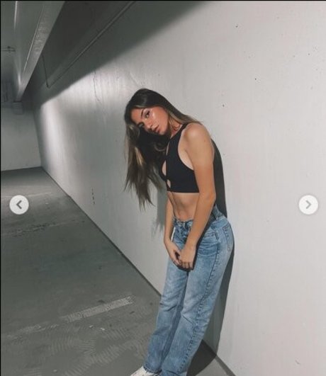 Emily Legler high quality model images