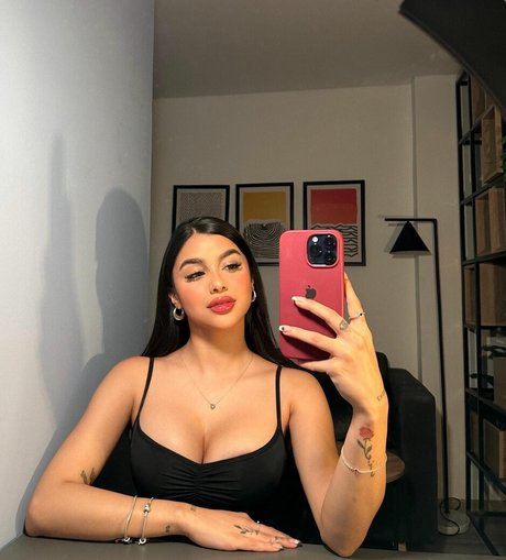 Valeria Carruyo sexy model pic