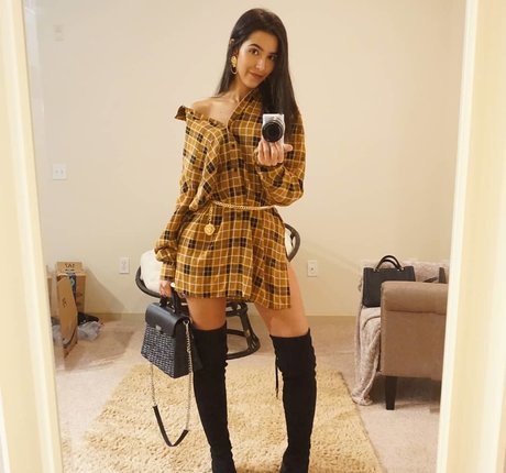 tall milf onlyfans sexy nude pics